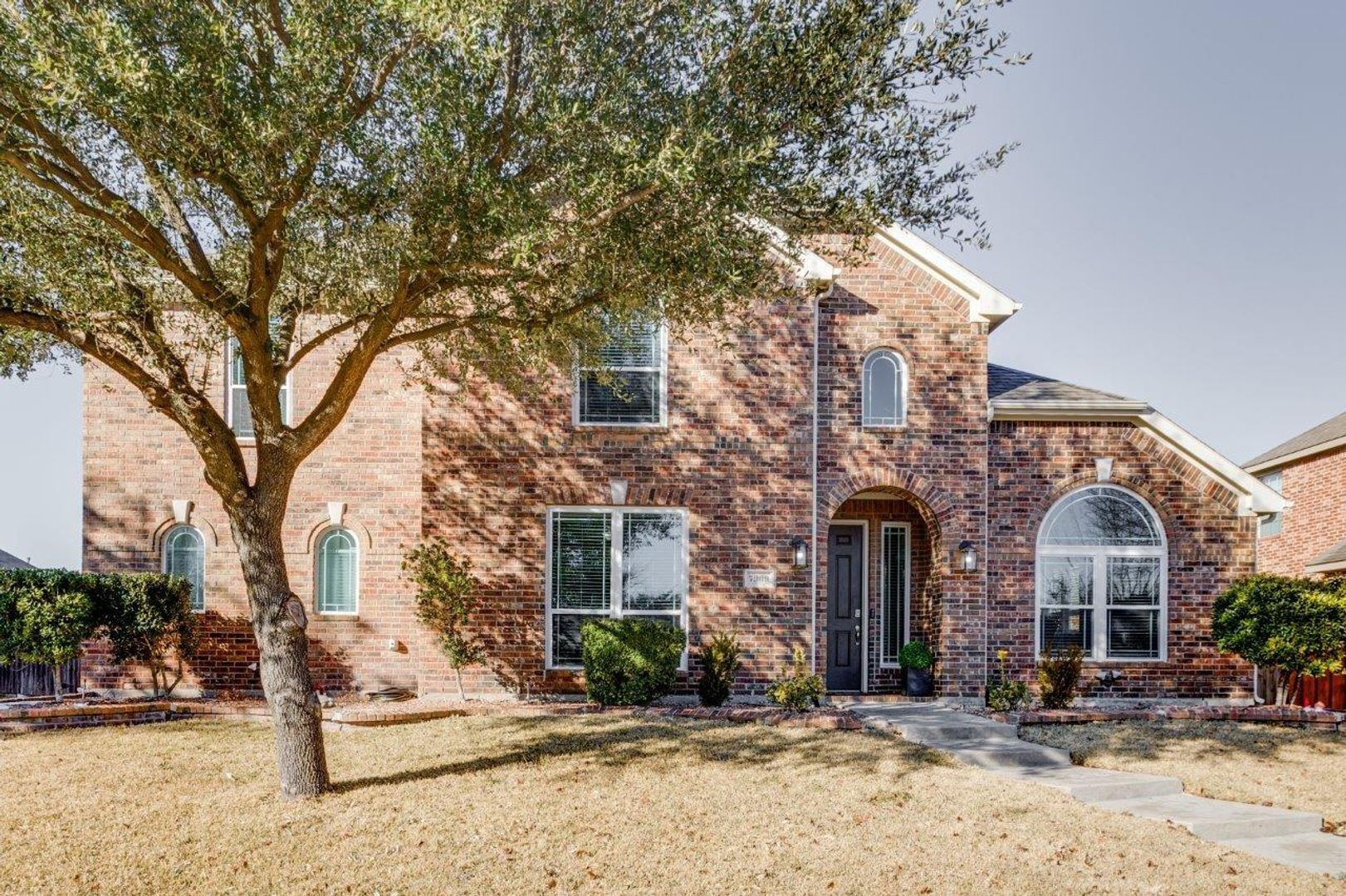 Rowlett House: 7909 Amesbury Lane