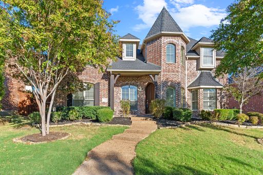 Gorgeous 5 Bedroom Home! – photo 1