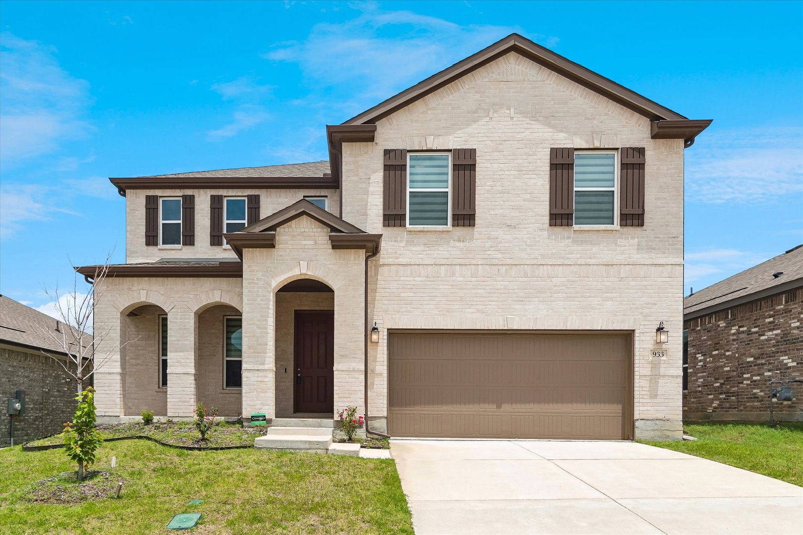 Aubrey House: 933 Brock Dr.