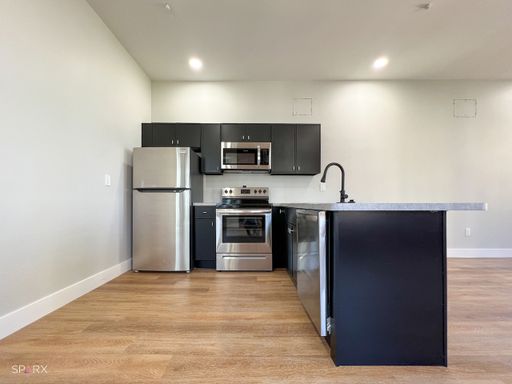Listing photo thumbnail