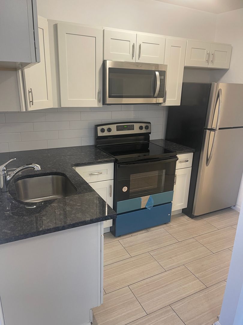 Philadelphia Apartment: 700 E. Chelten Ave