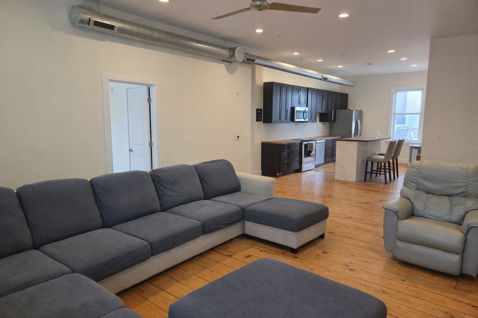 Philadelphia Apartment: 1929 S. 17th Street - 1934 Chadwick