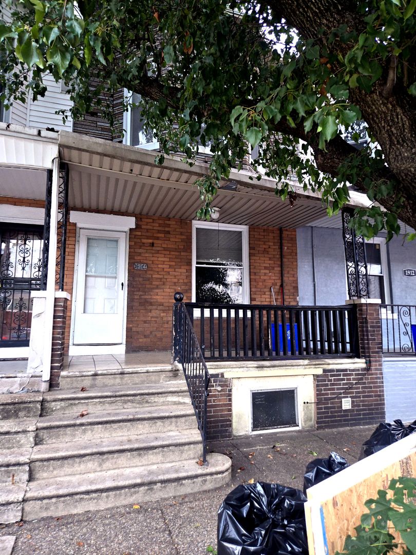 Philadelphia House: 1914 S. 22nd Street