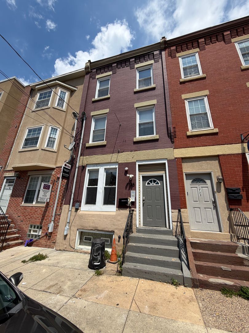 Philadelphia Apartment: 1725 W. Berks Street