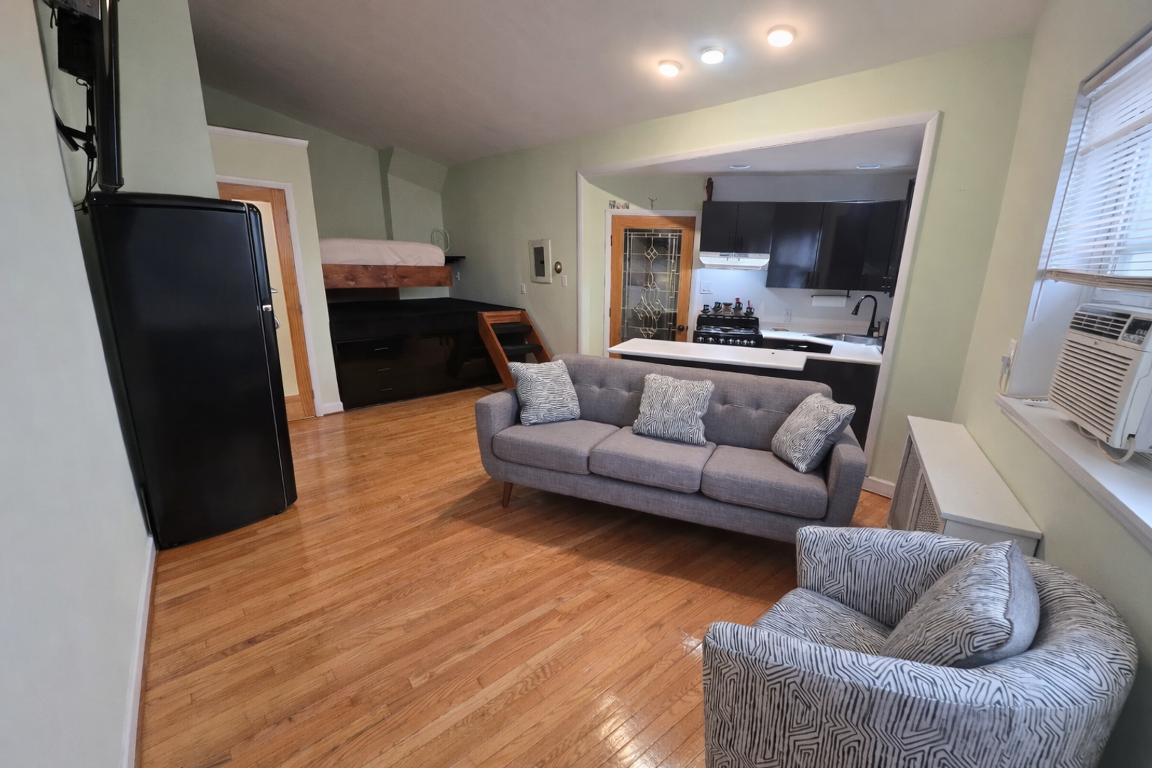 Philadelphia Apartment: 2327 S. Croskey Street