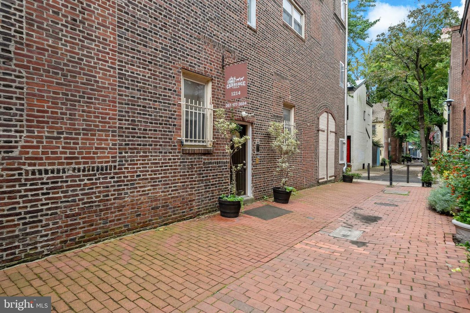 Philadelphia Apartment: 1214 Waverly Walkway