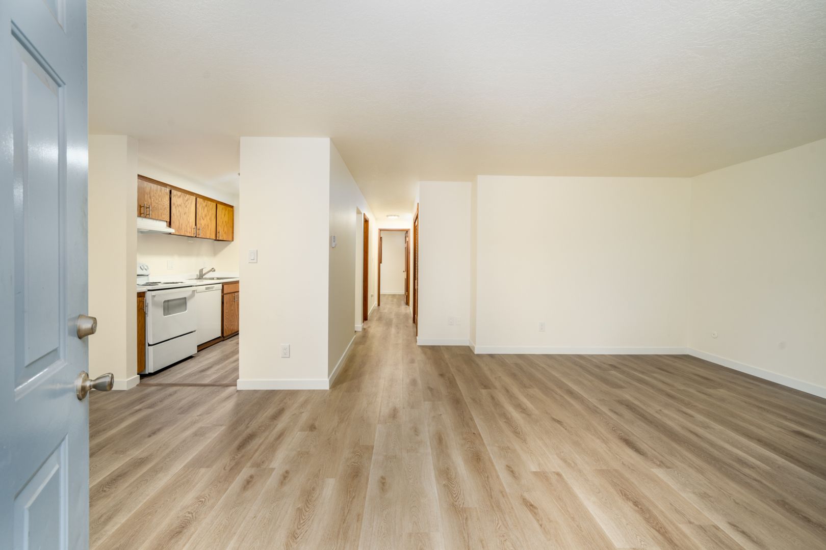 Portland Apartment: 12240 NE Siskiyou Street