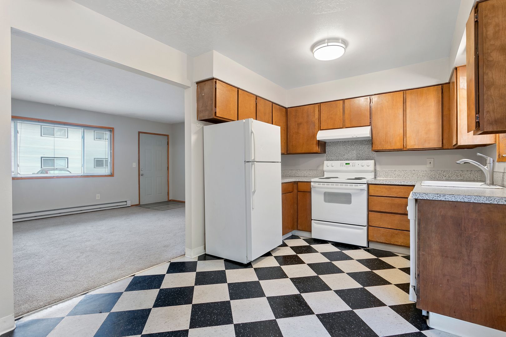Portland Apartment: 825 NE 55th Ave