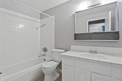 3 Bedroom 1.5 Bathroom Apartment Home, Washer Dryer hook ups!