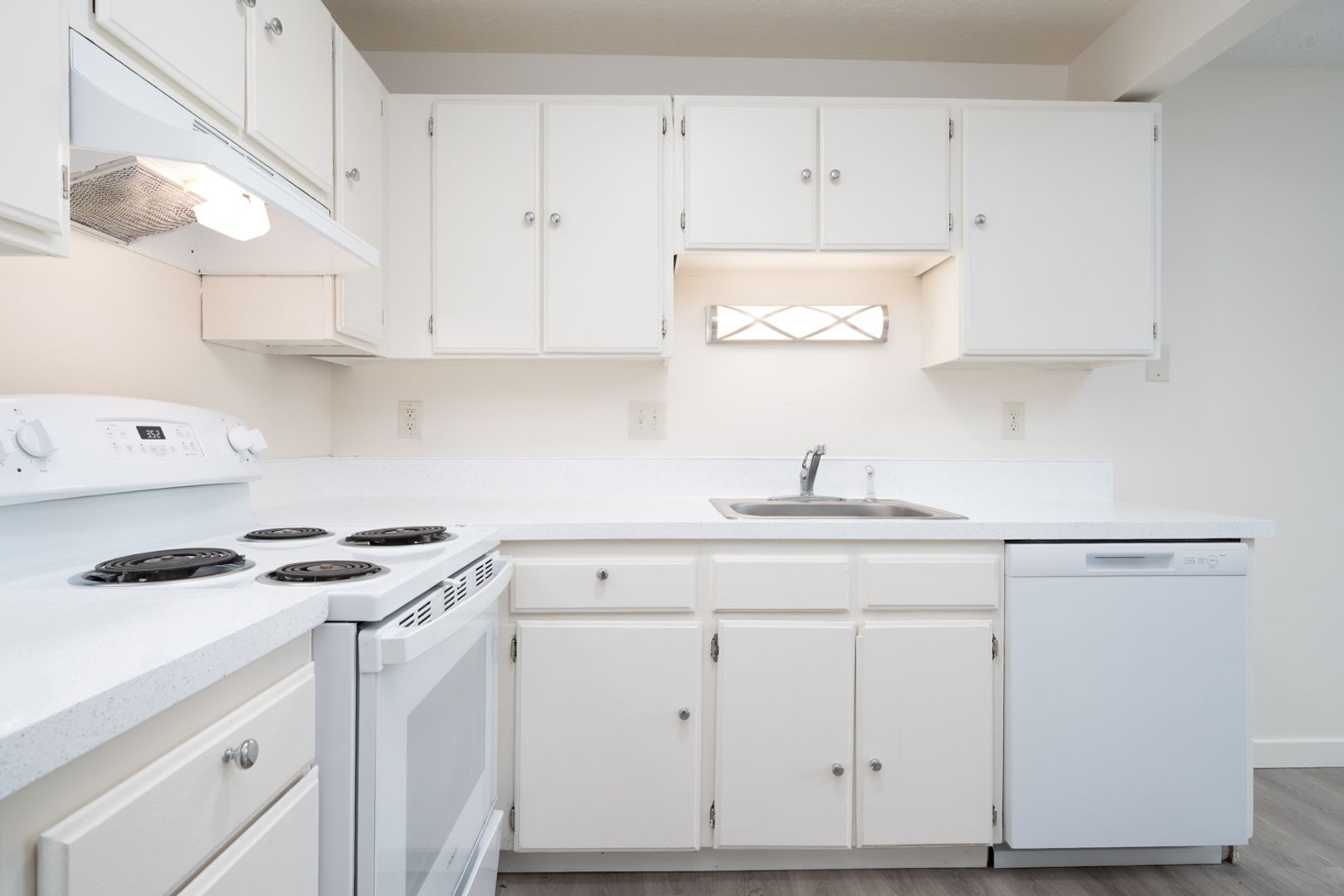 Beaverton Apartment: 11730 SW Bel-Aire Lane