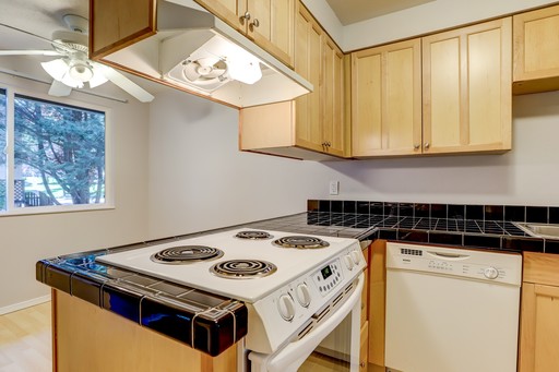2 Bedroom Home with Washer and Dryer INSIDE! Available soon!