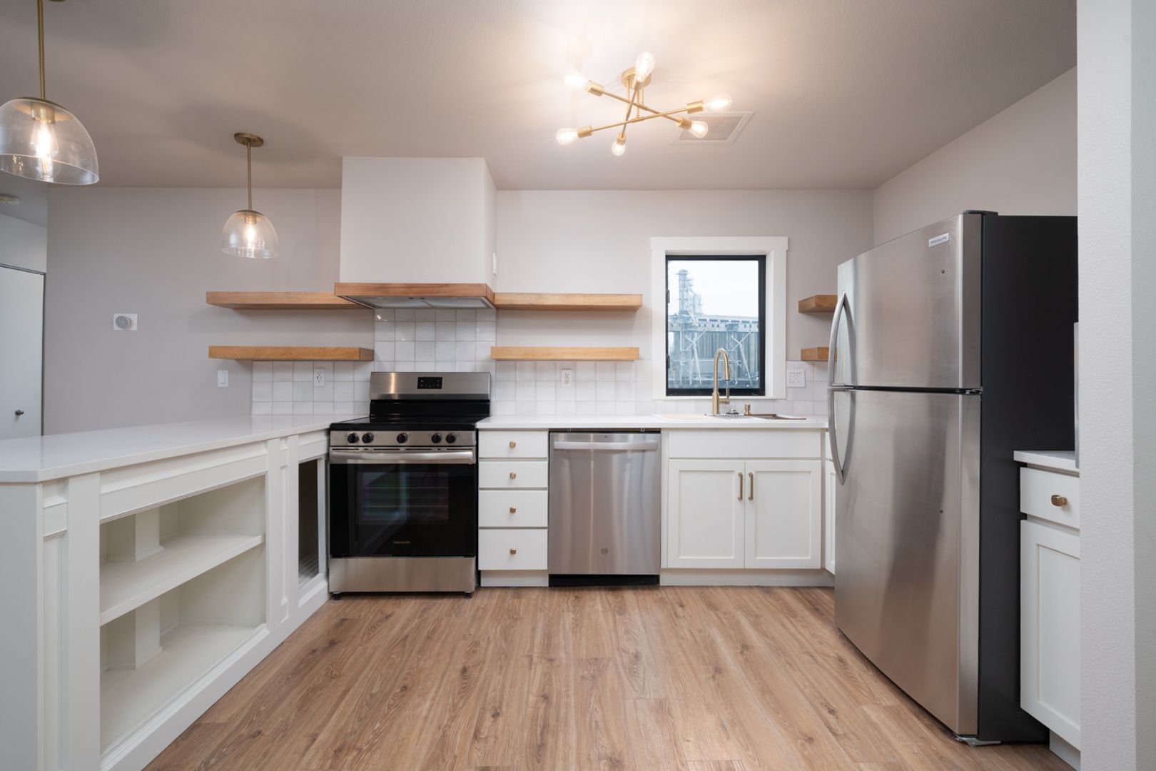 Portland Condo: 720 NW Naito Pkwy