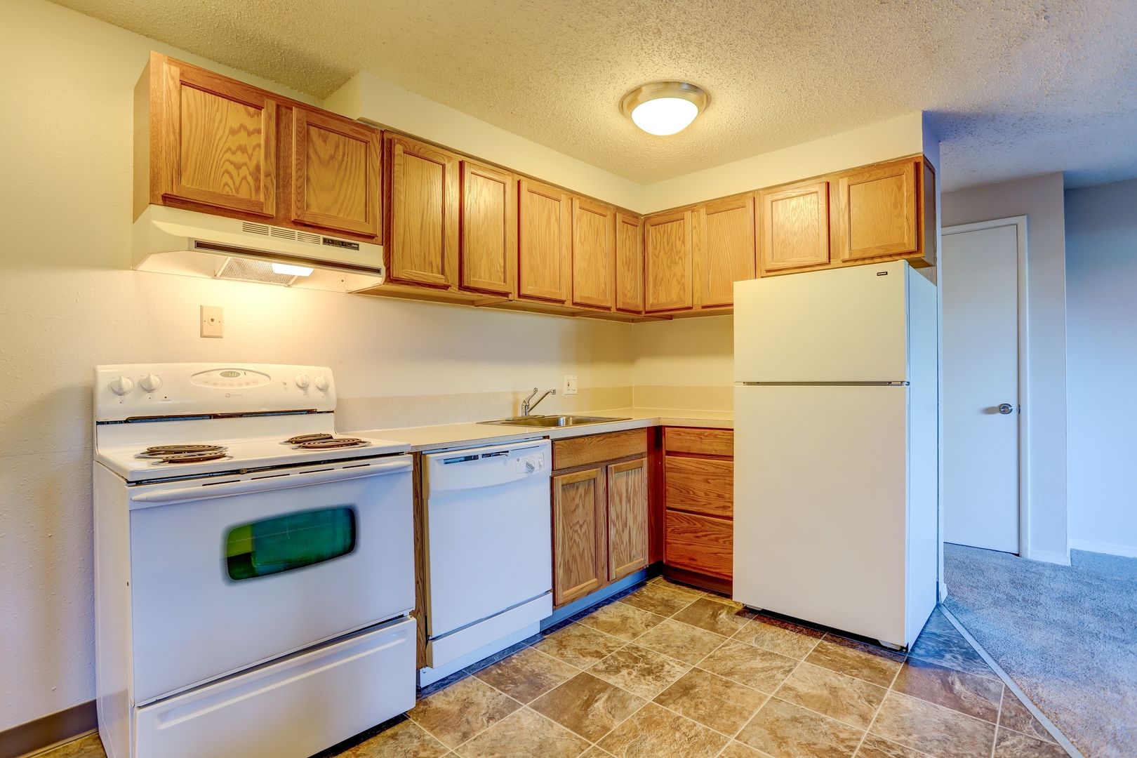 Portland Apartment: 8630 SW Barbur Blvd