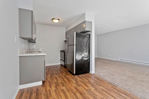 2 bedroom 1 bath at Gateway Crossings - 1st Month FREE!! – photo 1