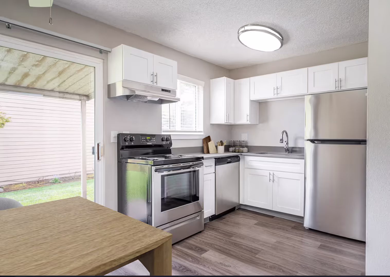 Portland Apartment: 9550 SW Washington Dr.