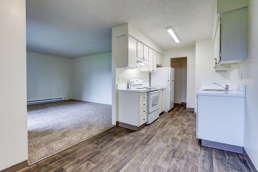 2 bedroom available now 1st Month Rent FREE!! Lots of food and shopping nearby! – photo 1