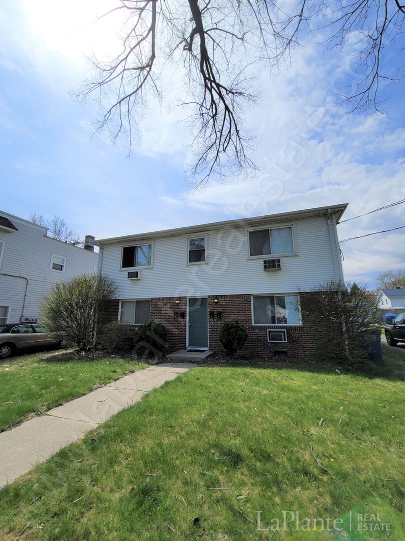 Toledo Apartment: 880 Wright Avenue