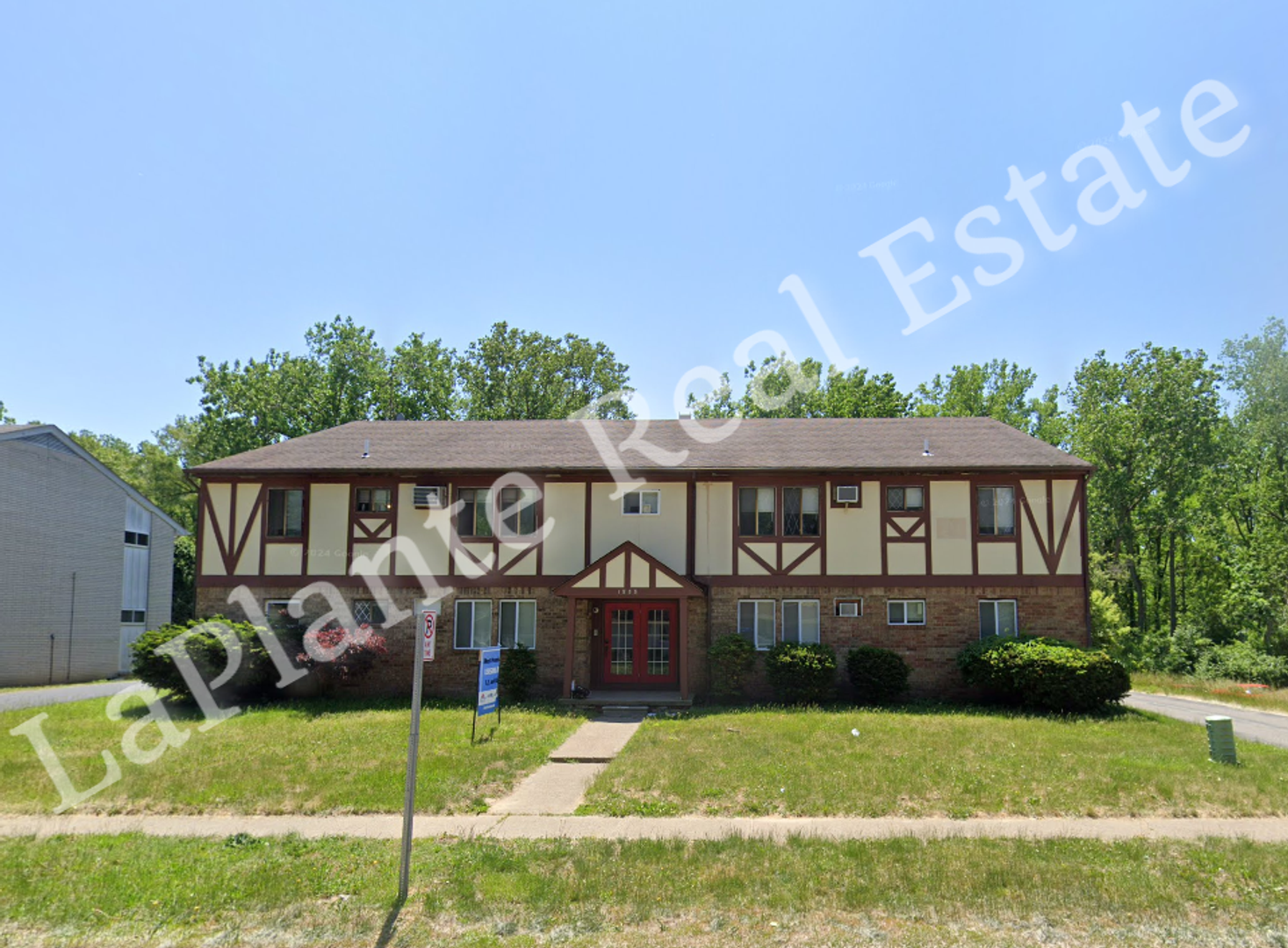 Toledo Apartment: 1509 Brooke Park Dr.