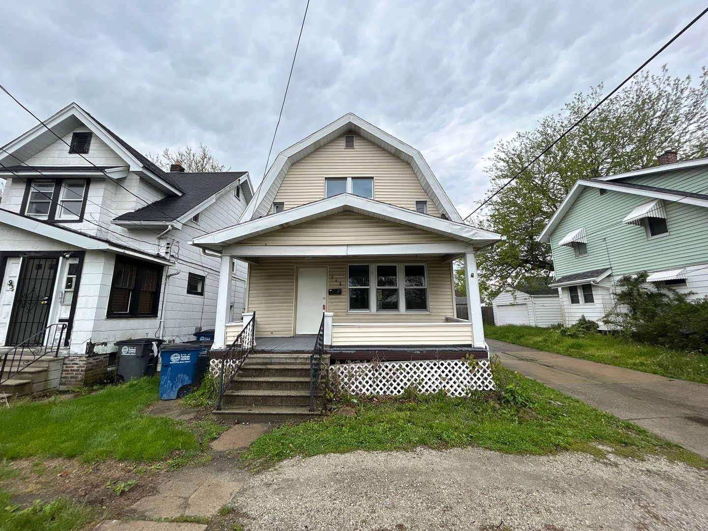 Toledo House: 948 White St