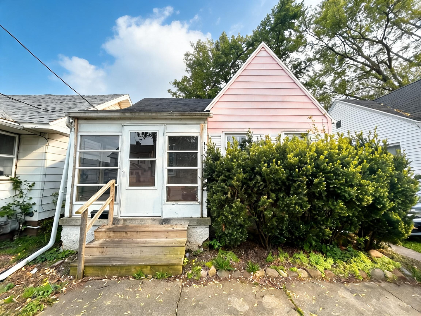 Toledo House: 1811 Loxley Rd.
