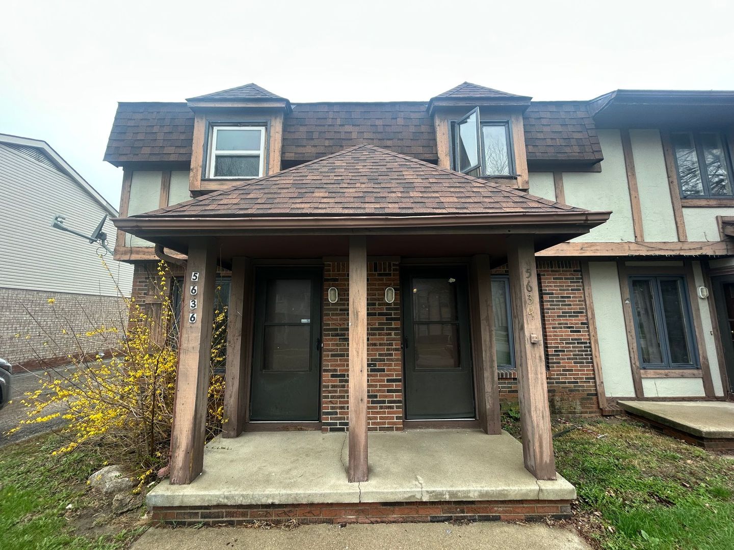 Toledo Apartment: 5630 Ryewyck Drive