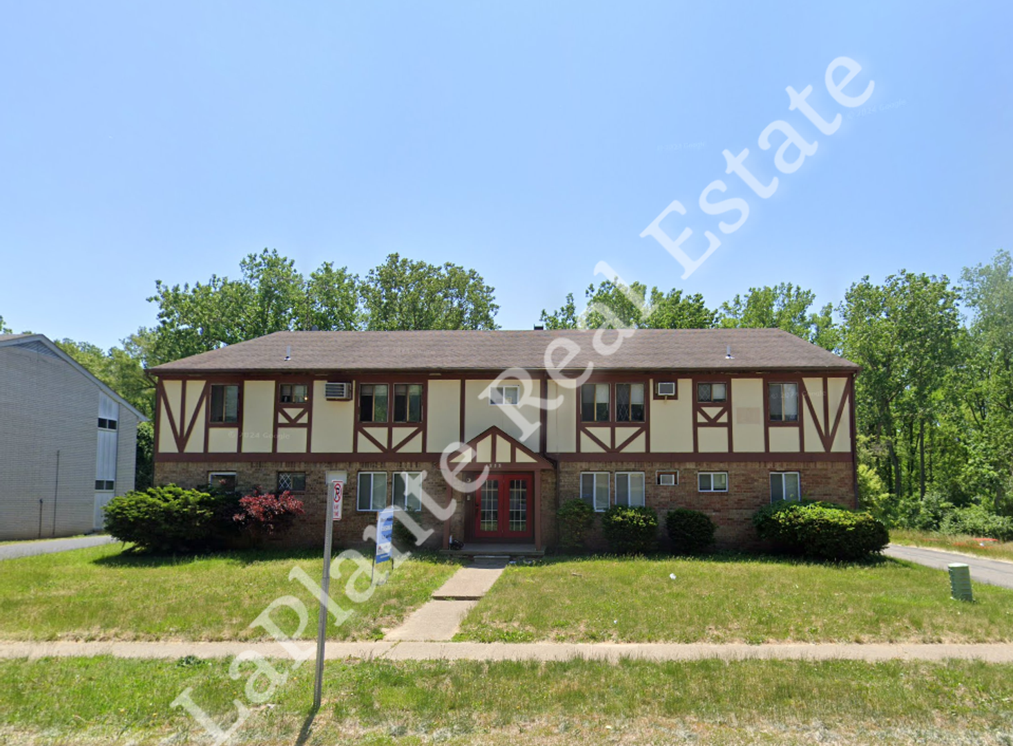 Toledo Apartment: 1509 Brooke Park Dr.