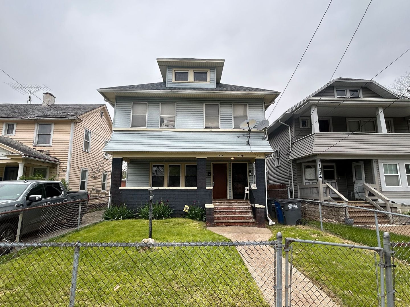 Toledo Apartment: 1738 Milburn Avenue