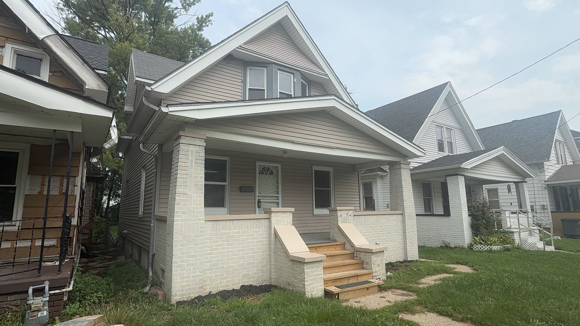Toledo House: 247 E. Pearl St.
