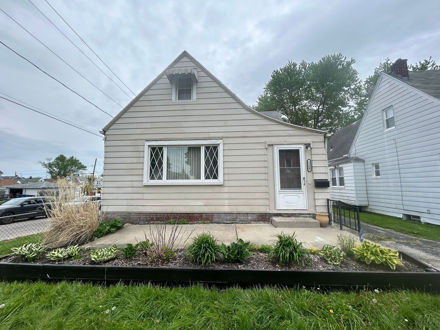 Toledo House: 4248 Caroline Ave.
