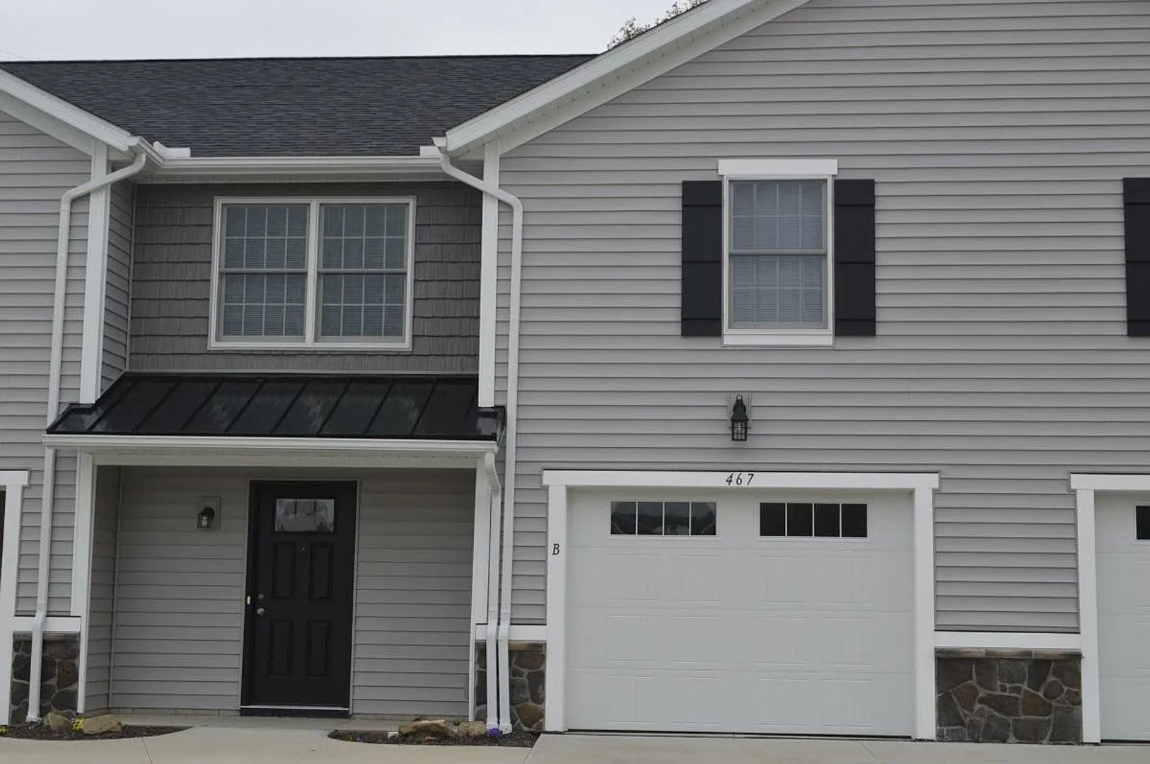 Wadsworth Apartment: 467 Sparrow Way