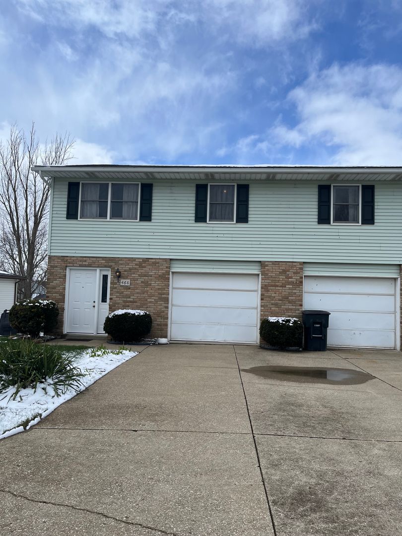 Wadsworth Apartment: 466/468 S. Kaser