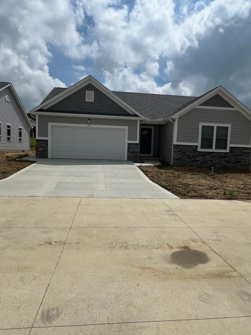 Wadsworth House: 786 Glory Drive