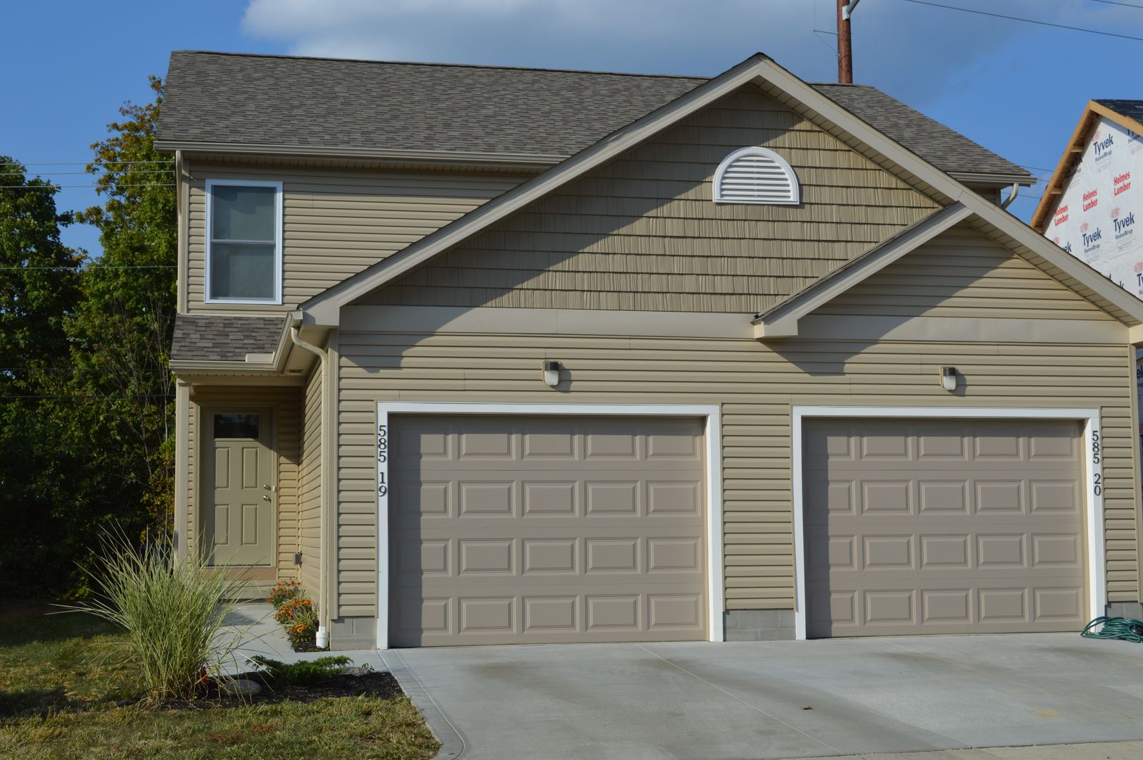 Medina House: 585 Birch Hill Dr Unit 25