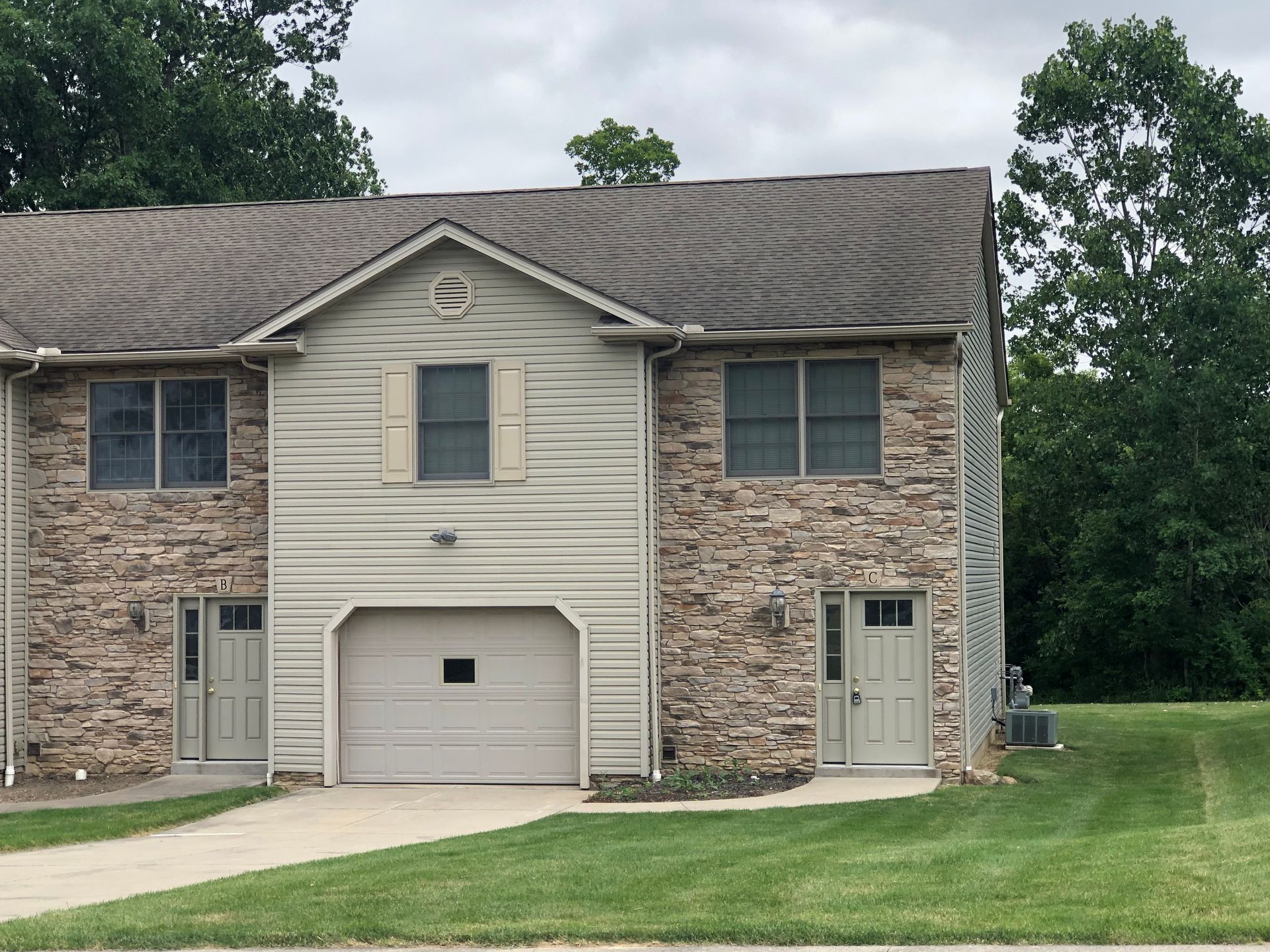 Wadsworth Apartment: 479 Sparrow Way