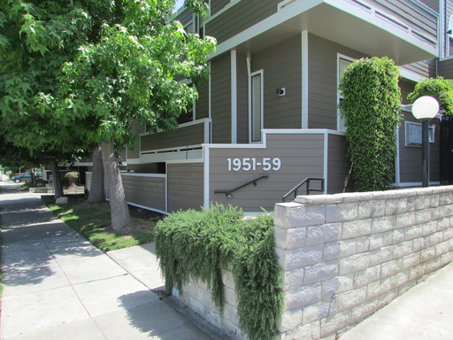 Gorgeous WLA Townhome 3bed/3bath 1650sq ft! Attached Garage – photo 1