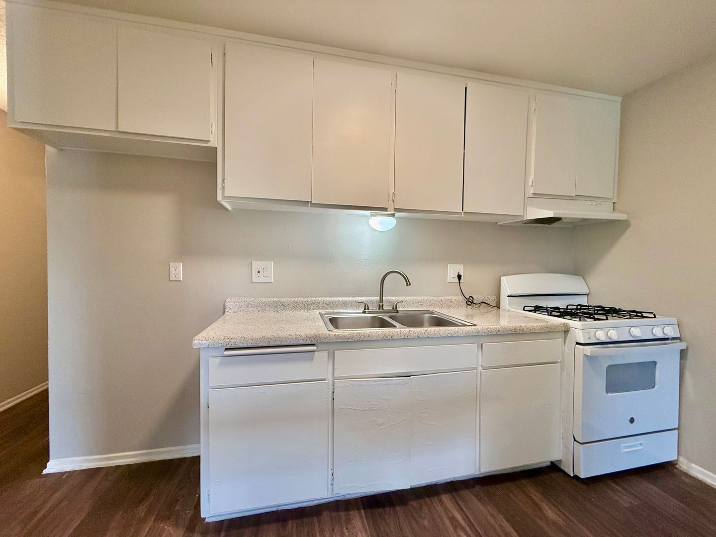 San Bernardino Apartment: 3943 N H St.
