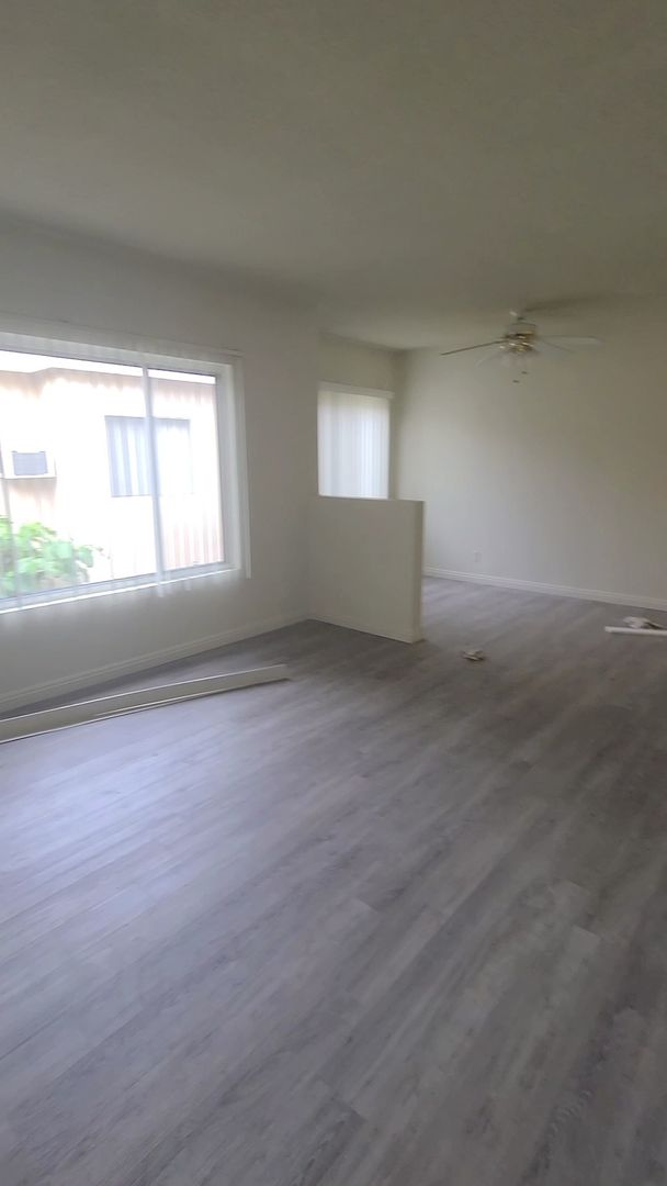 1711 Granville Ave. 12, Los Angeles, CA 90025