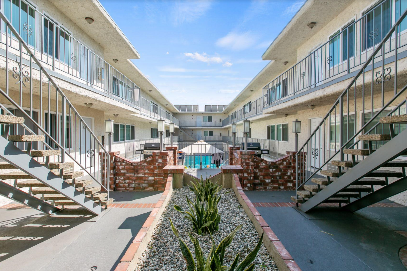 Burbank Apartment: 905 N. 3rd St.