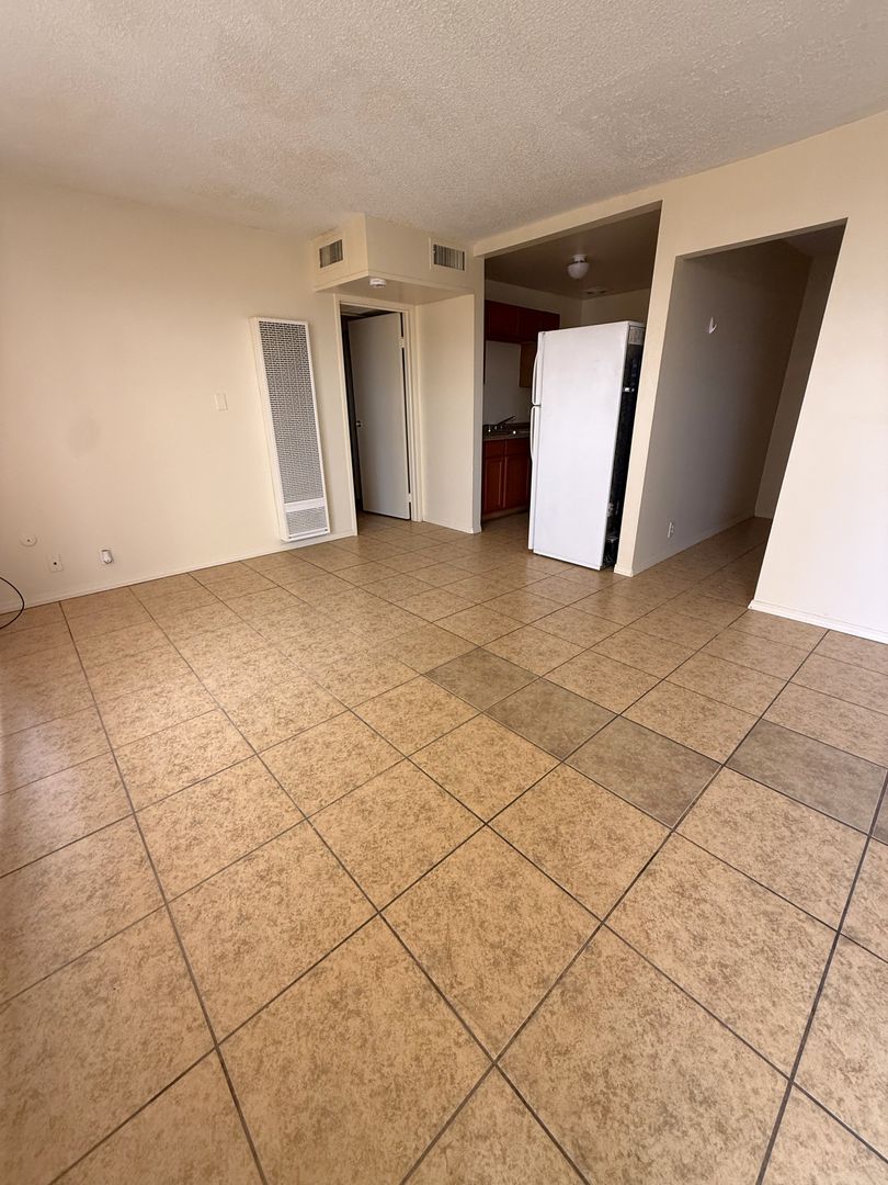 El Centro Apartment: 1695 Villa Ave.