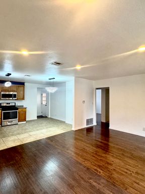 Beautiful, Spacious 3 Bedroom Property in Panorama City! AVAILABLE NOW!