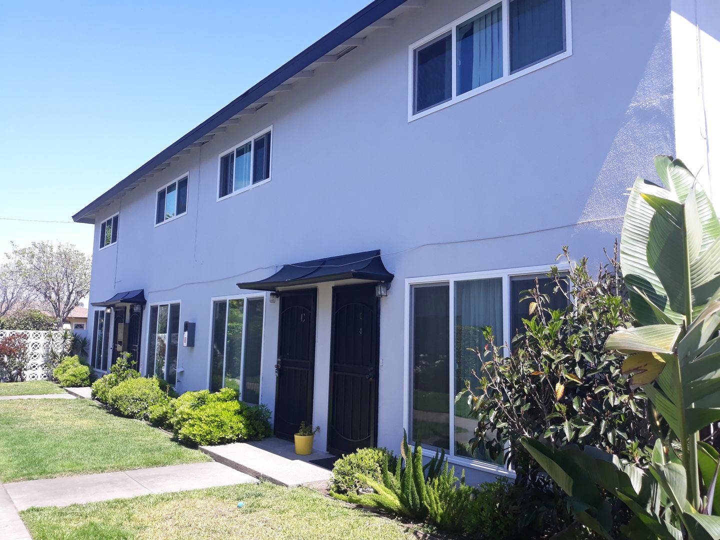 Costa Mesa Apartment: 343 Cabrillo Street.