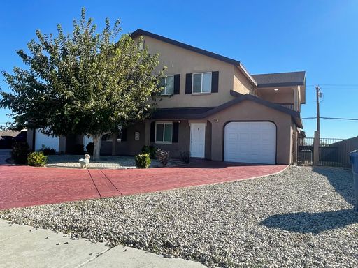 READY NOW! 3 Bedroom - 2.5 Bathroom w/Garage – photo 1