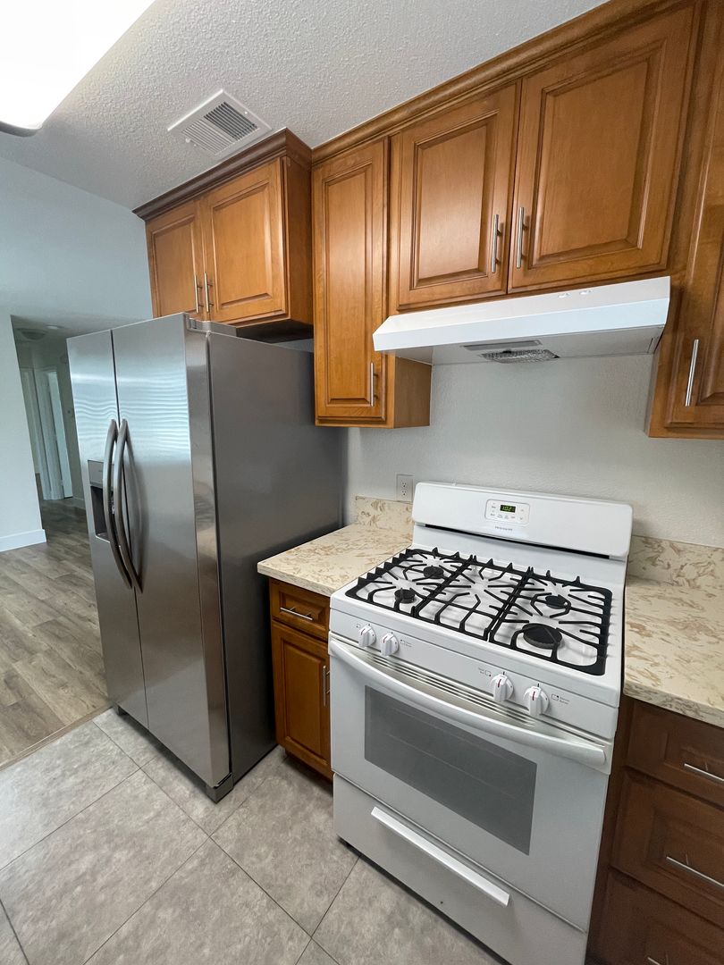 Anaheim Apartment: 924 S. Cambridge St