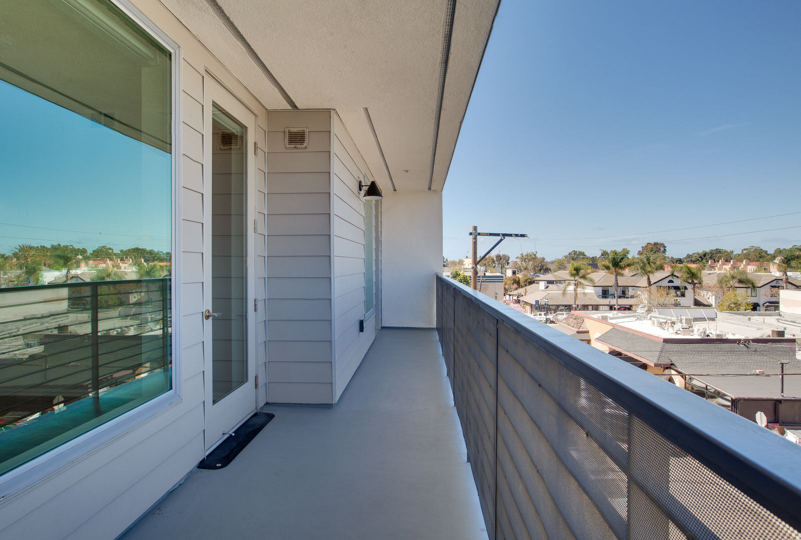 Huge 2 bed, Open Floor Plan, W/D in-unit + parking: Chula Vista at 3rd St. 11 of 12