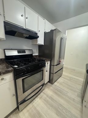Charming 1 Bed / 1 Bath Apartment in Van Nuys – Available Now – photo 1