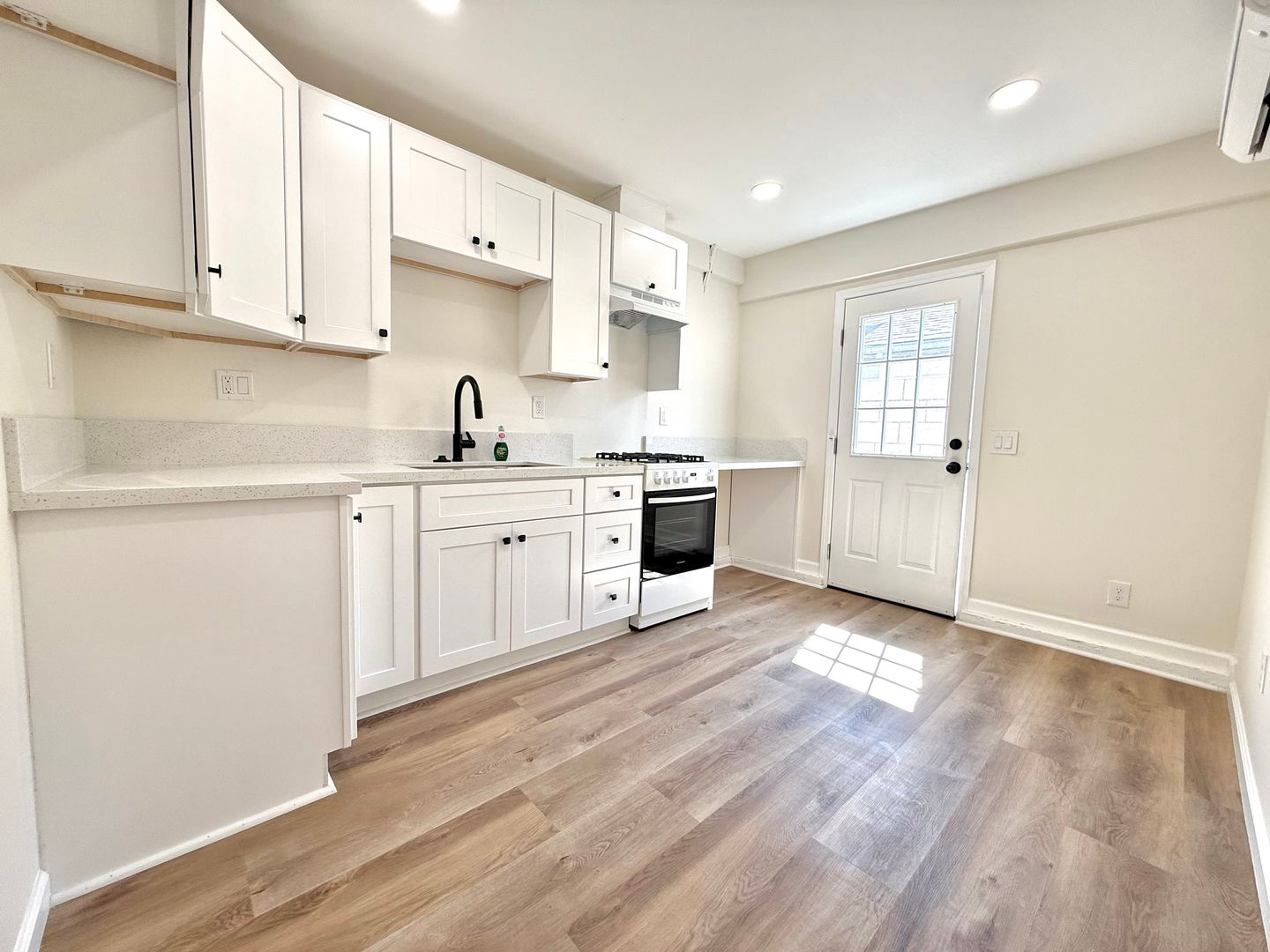 San Bernardino House: 123 S Golden Ave. #2