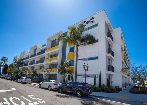 288 Center St - 202 – photo 1