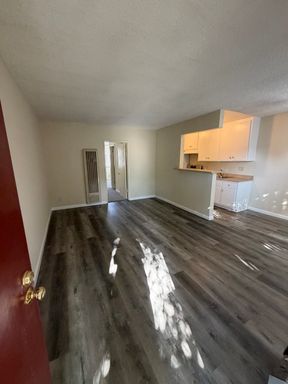 1 Bed 1 Bath Rental at 18530 Prairie St. - 53, Northridge, CA – photo 1