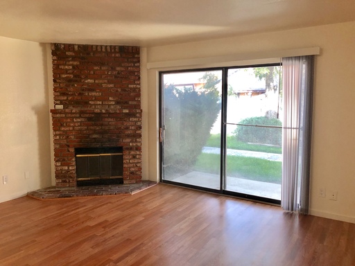 1+1 in Golden Hills AVAILABLE NOW!!