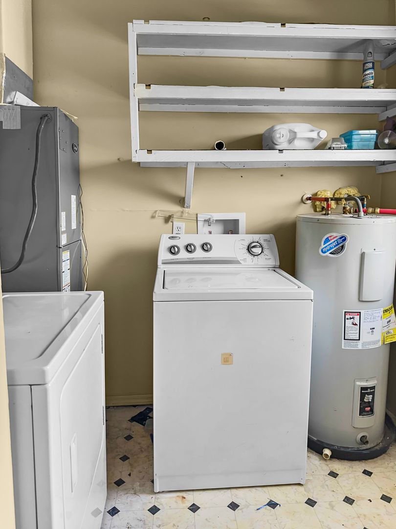 Laundry room at 276 Daffin Place